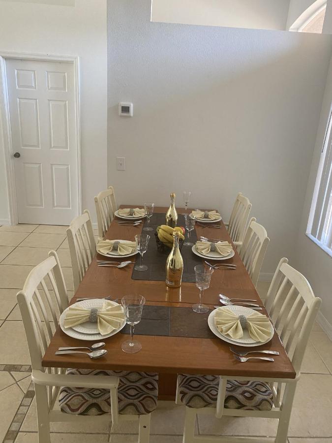 Home From Home 5 Bedroom Villa Davenport Bagian luar foto