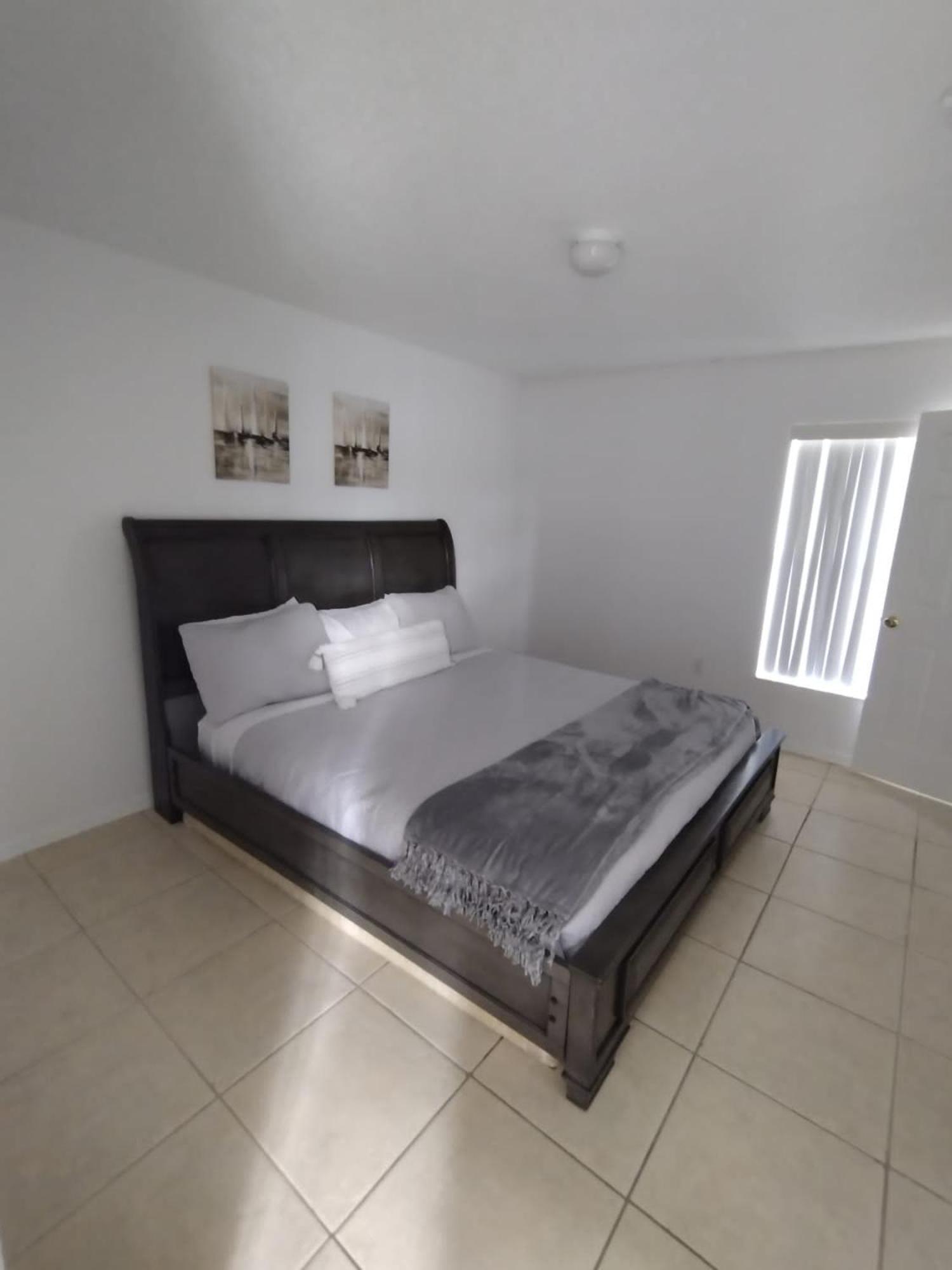 Home From Home 5 Bedroom Villa Davenport Bagian luar foto